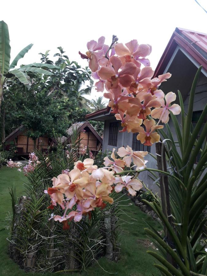 LHOYJEAN Garden Hostel Batuan Exterior foto