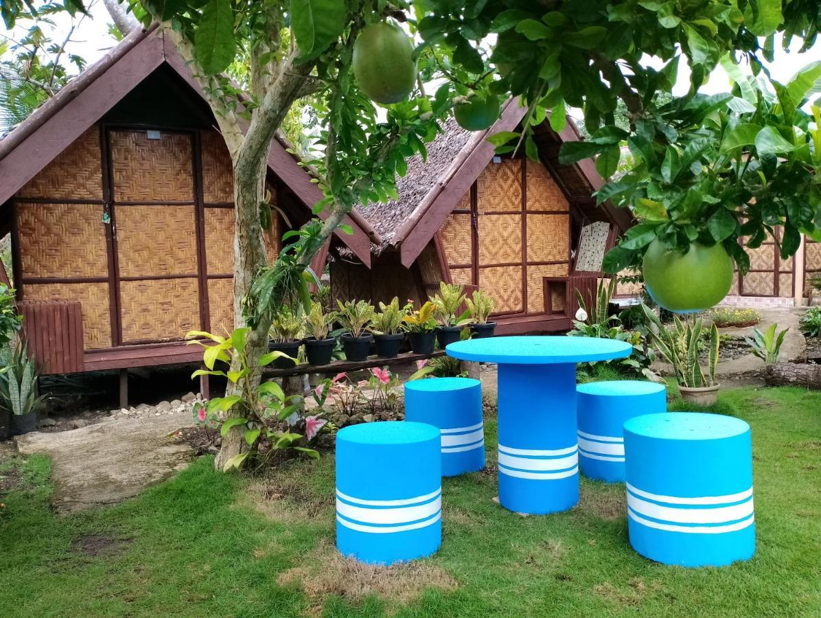 LHOYJEAN Garden Hostel Batuan Exterior foto