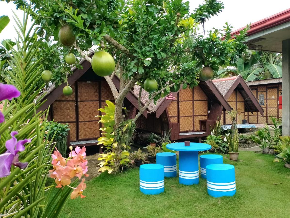 LHOYJEAN Garden Hostel Batuan Exterior foto