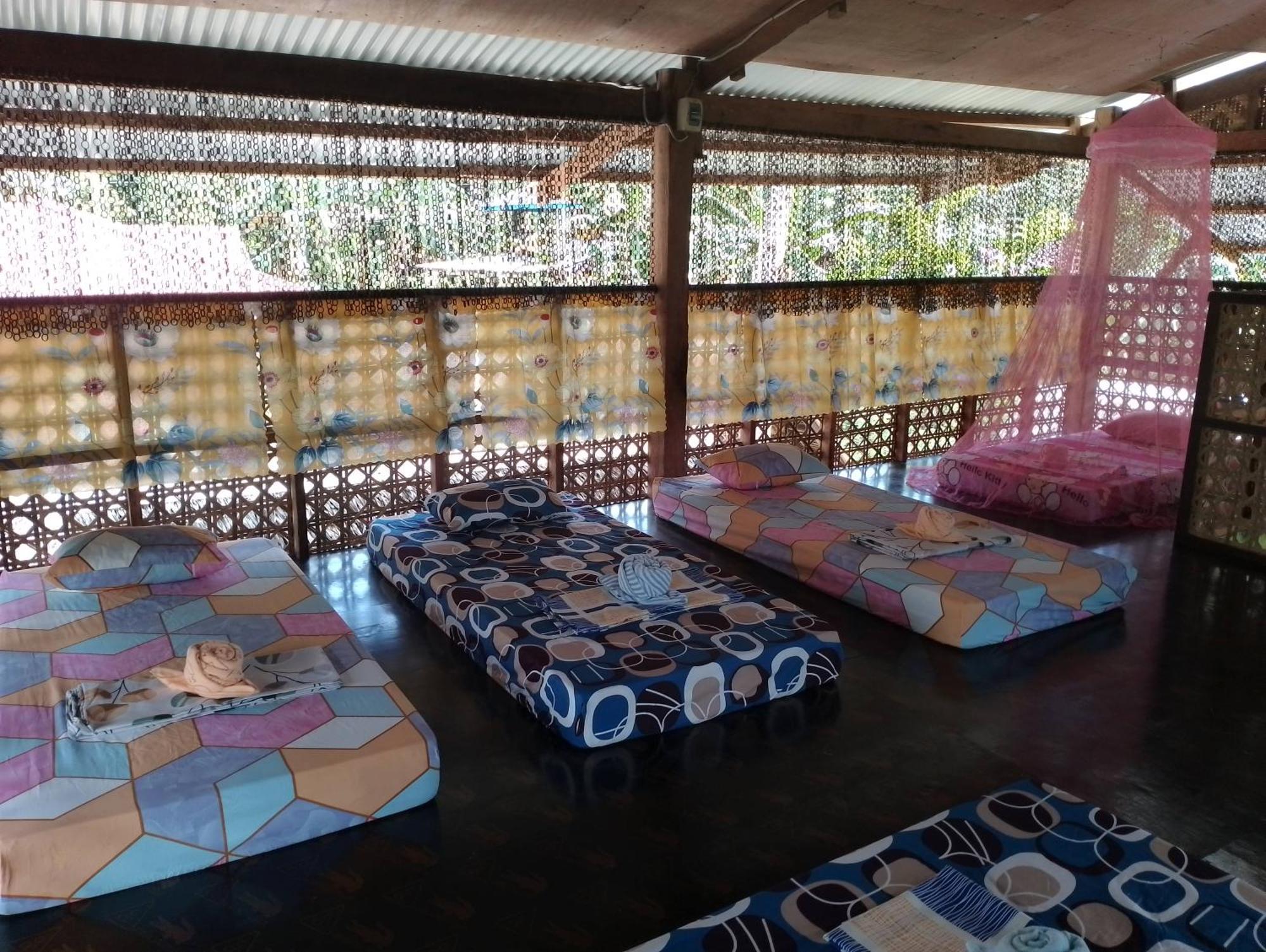 LHOYJEAN Garden Hostel Batuan Exterior foto