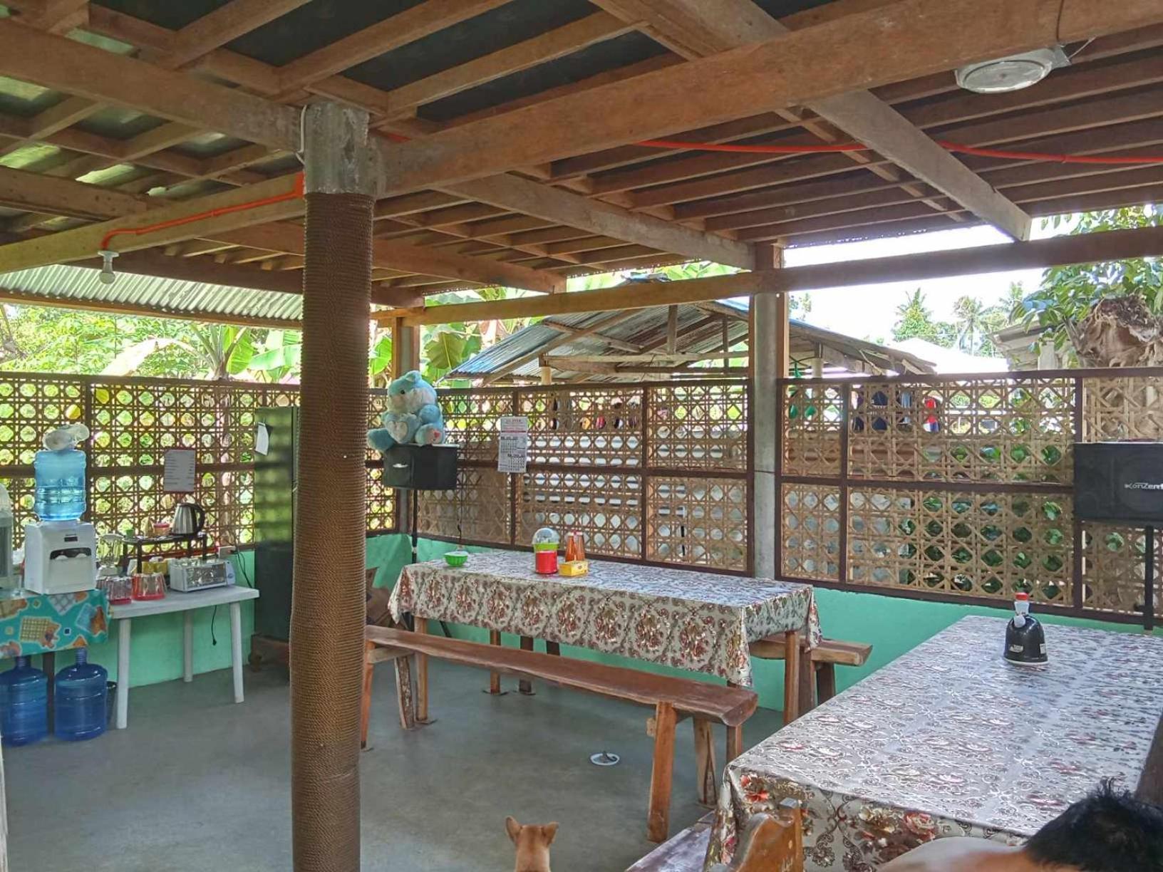 LHOYJEAN Garden Hostel Batuan Exterior foto