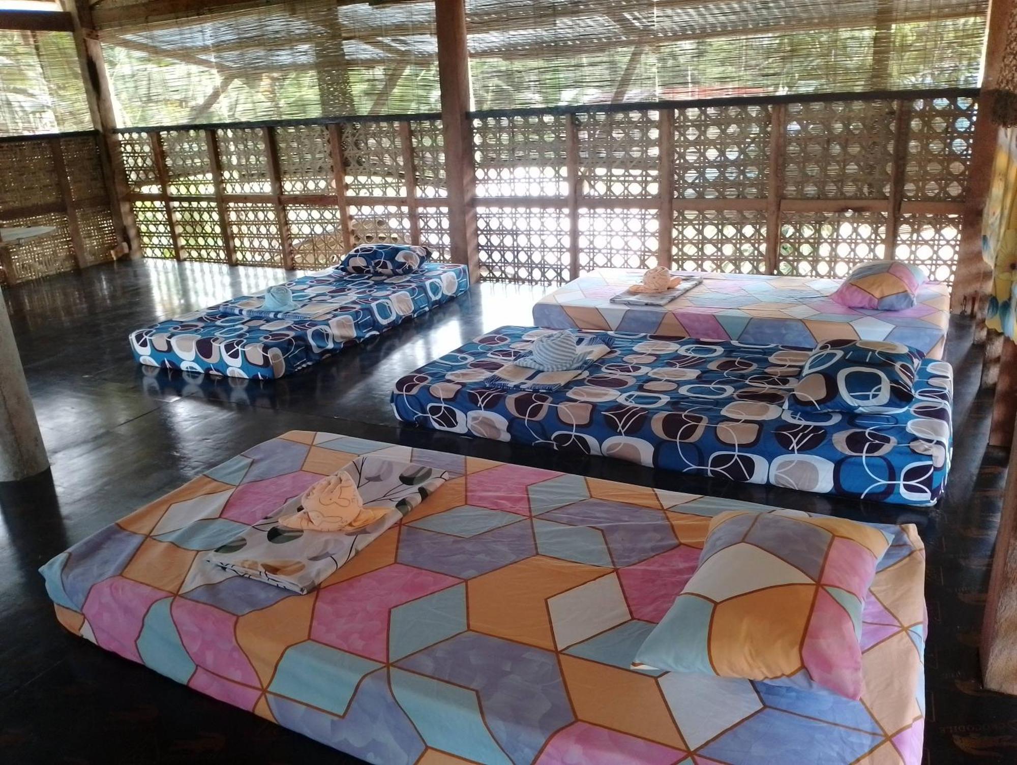 LHOYJEAN Garden Hostel Batuan Exterior foto