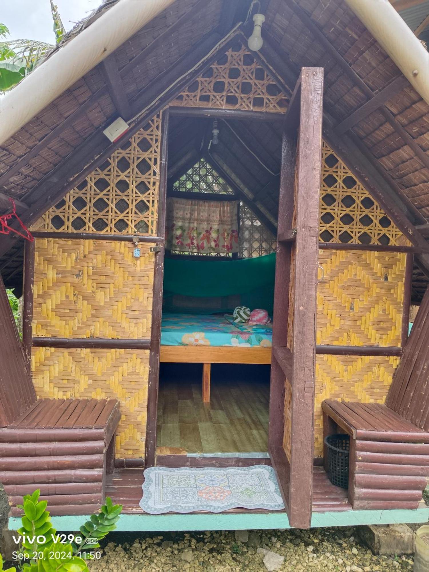 LHOYJEAN Garden Hostel Batuan Exterior foto